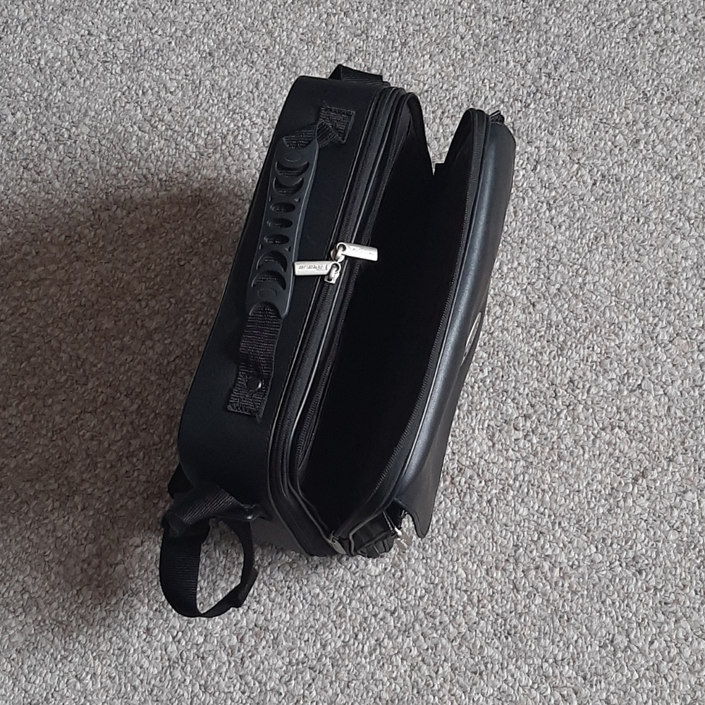 Targus Small Mini Briefcase - Picture 12 of 16
